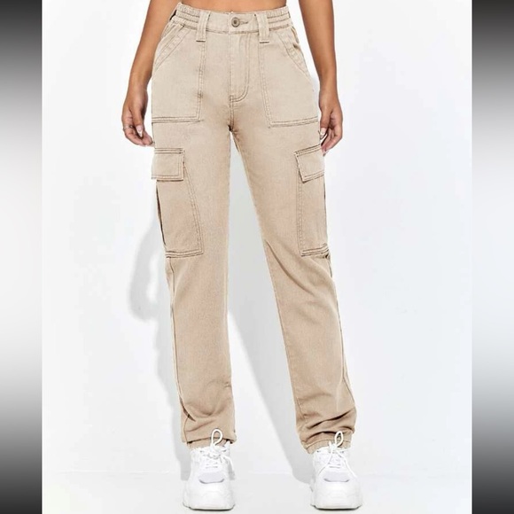 SHEIN Flap Pocket Cargo Jeans - Picture 5 of 12